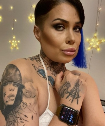 Со мной ты испытаешь все свои самые извращенные желания. Я гарантирую полное удовлетворение и сладкий оргазм. Живу в Москве и доступна для встреч в любое время. У меня широкий спектр услуг, включая классический и анальный секс, минет без презерватива, глубокий фистинг, игрушки и многое другое. Мои фото настоящие и я гарантирую, что ты не останешься разочарован. Обращайся, и я сделаю твои фантазии реальностью. 🌟😈💦#сексвмоскве #эскортмосква #проституткамосквы #удовольствие #наслаждение 799, 51 год