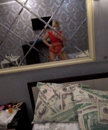 Чувственная брюнетка откроет тебе новые грани наслаждения и страсти. Готова погрузить тебя в атмосферу удовольствия и релаксации. Позвони мне и окунись в мир запретных желаний. 10119, 38 лет